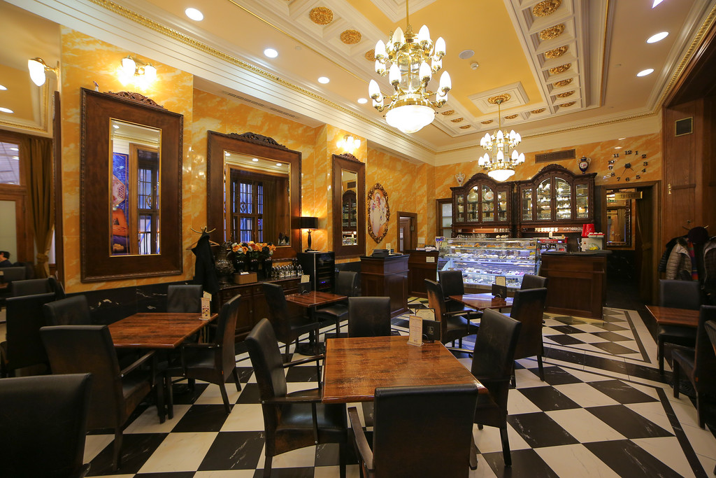 Szamos Budapest confectionery inside view