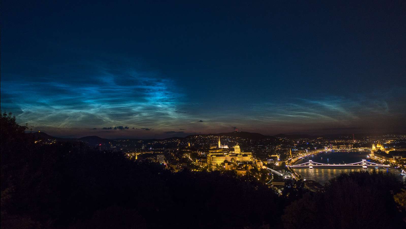 noctilucent clouds over Budapest from Citadel